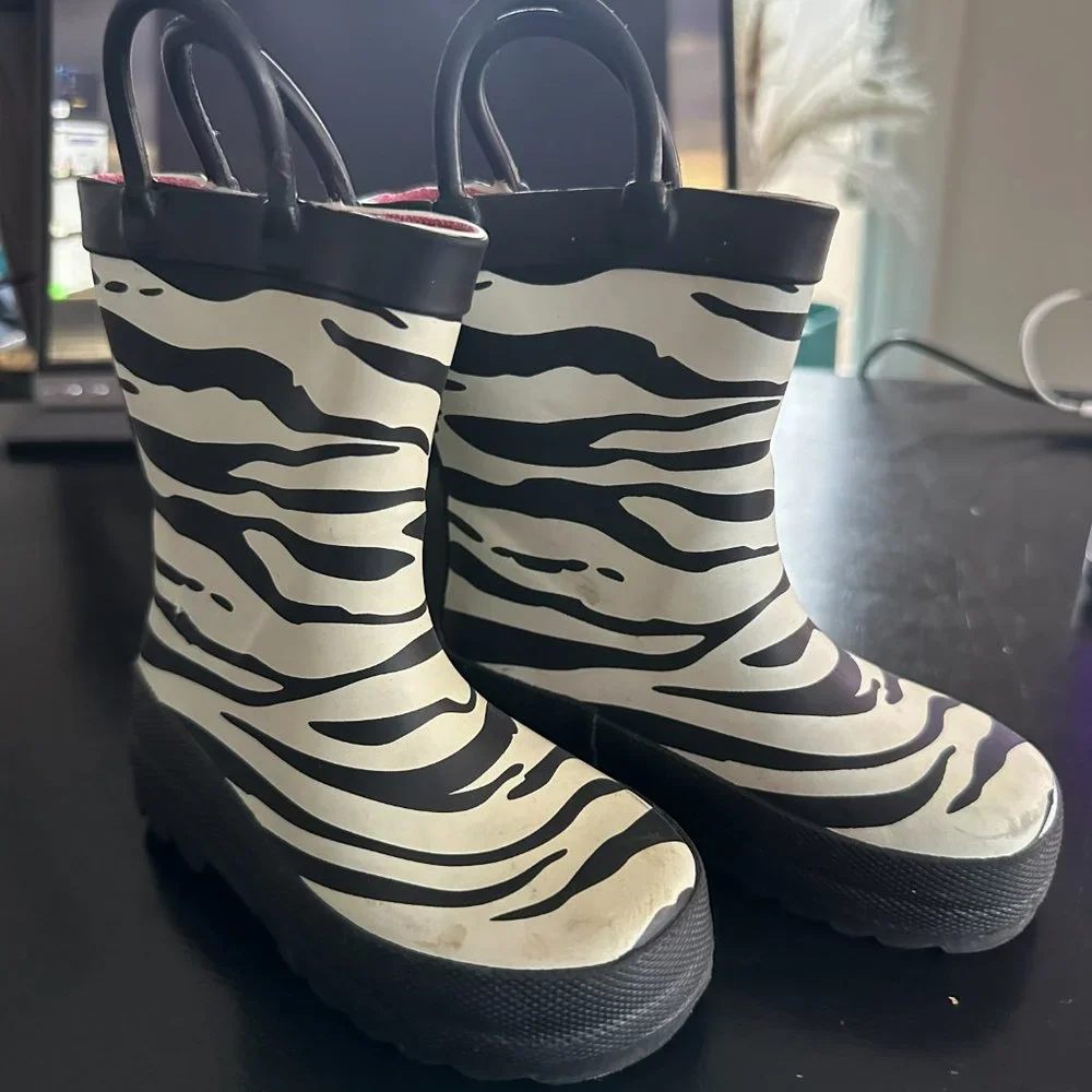 EUC Amy Coe Toddler Girls Zebra Raincoat Sz 12 mos & Rain Boots Sz 6